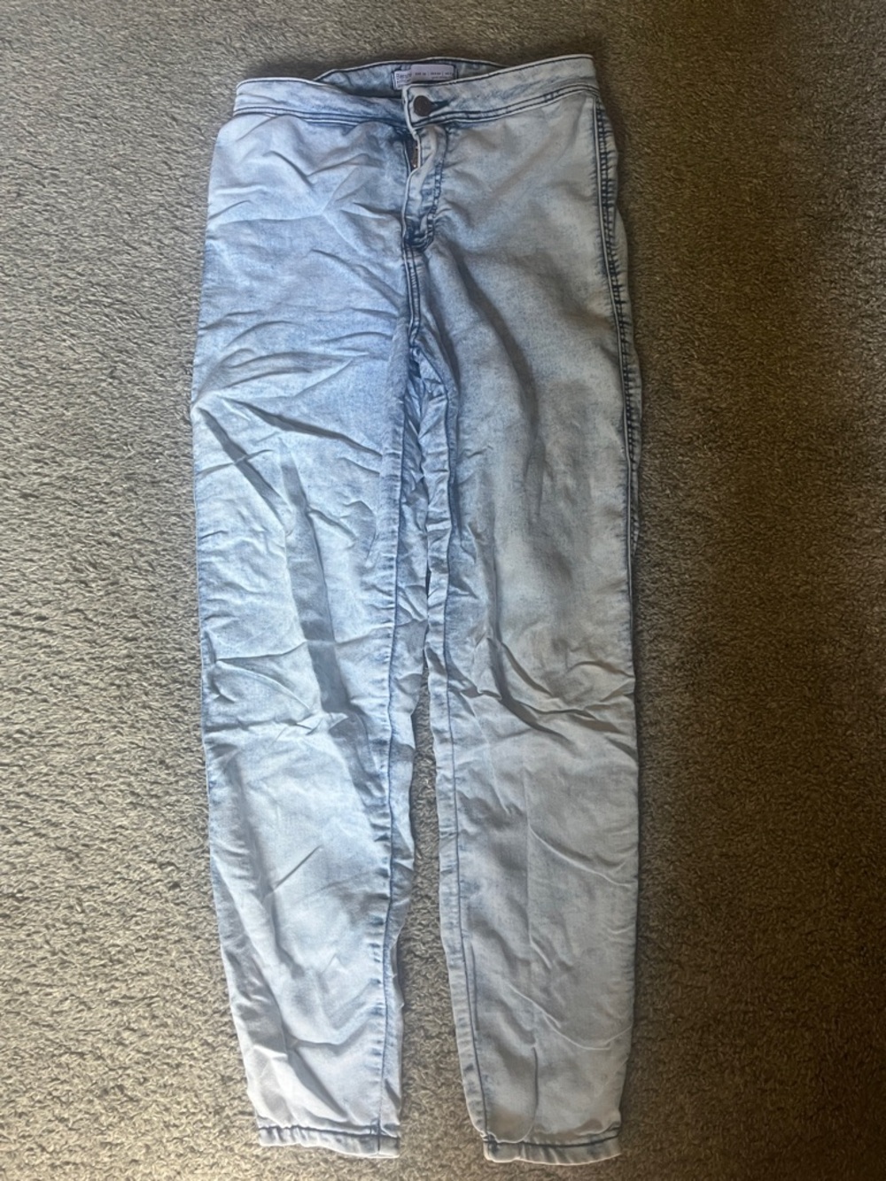 loose, light Bershka straight leg vintage inspired acid wash jeans